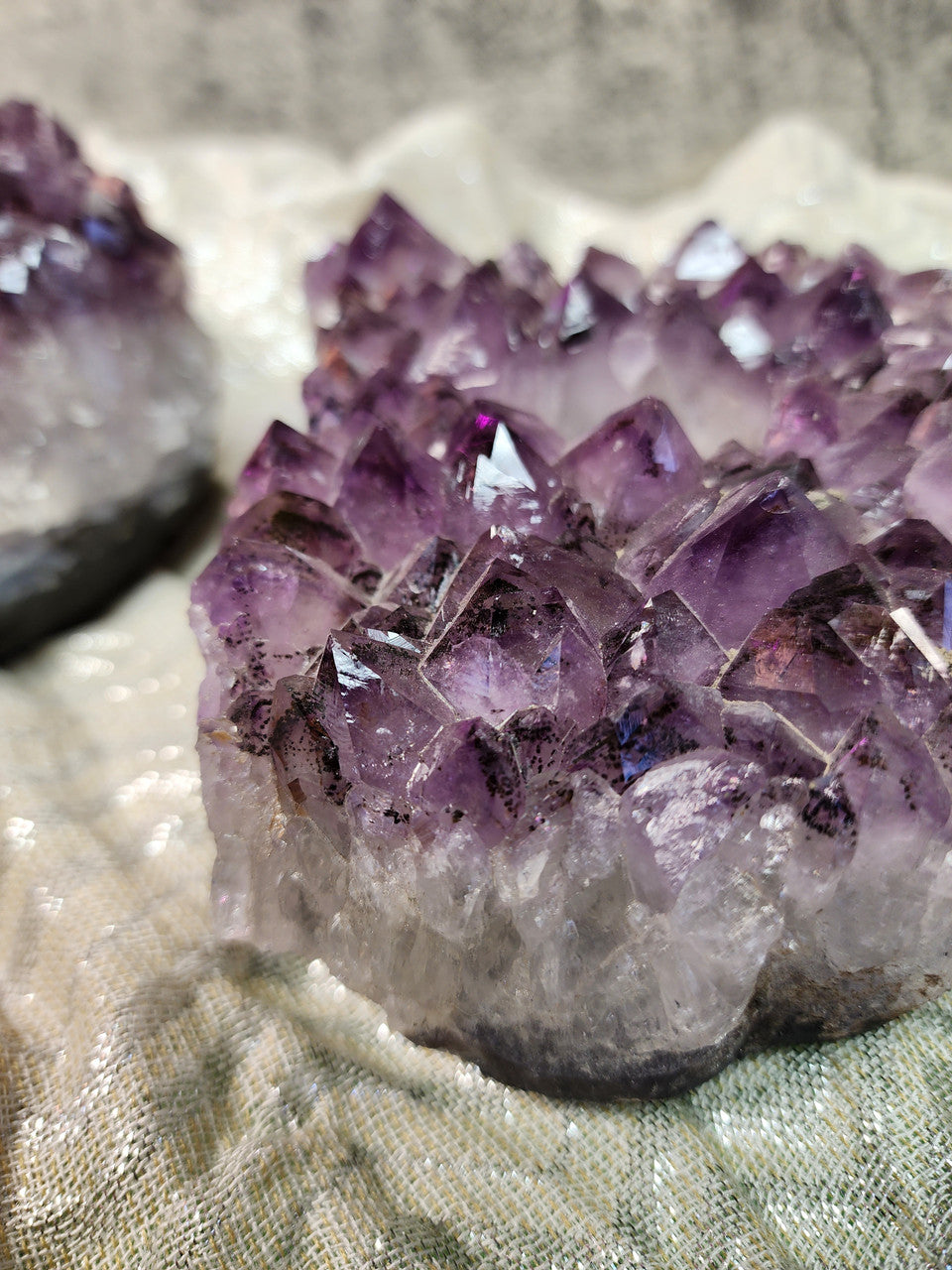 Evolve Botanica Crystal - Amethyst Candle Holder