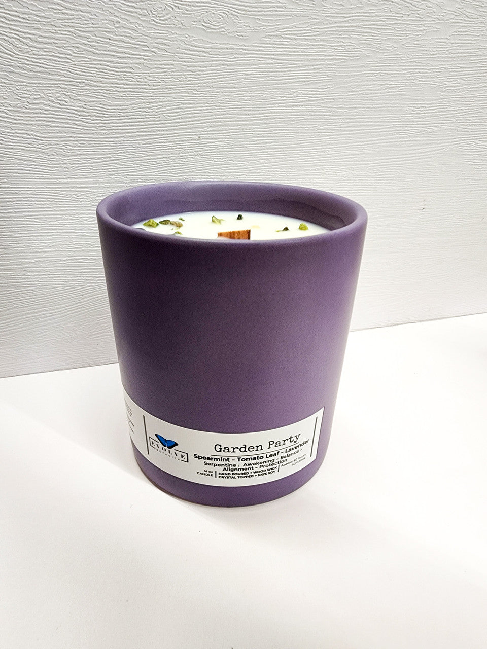 Evolve Botanica Farmers Market Candle - Garden Party (Wood Wick Gemstone Soy Candle)