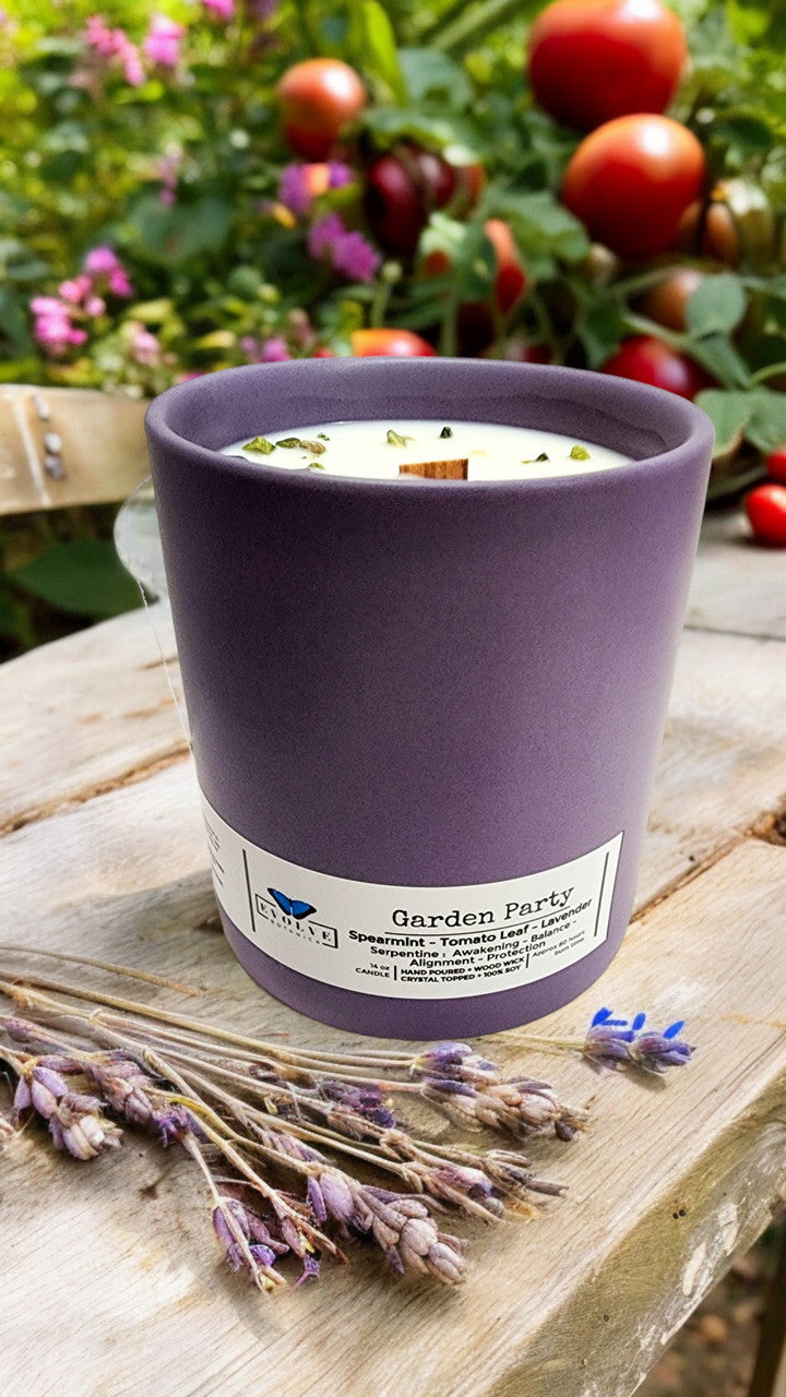 Evolve Botanica Farmers Market Candle - Garden Party (Wood Wick Gemstone Soy Candle)