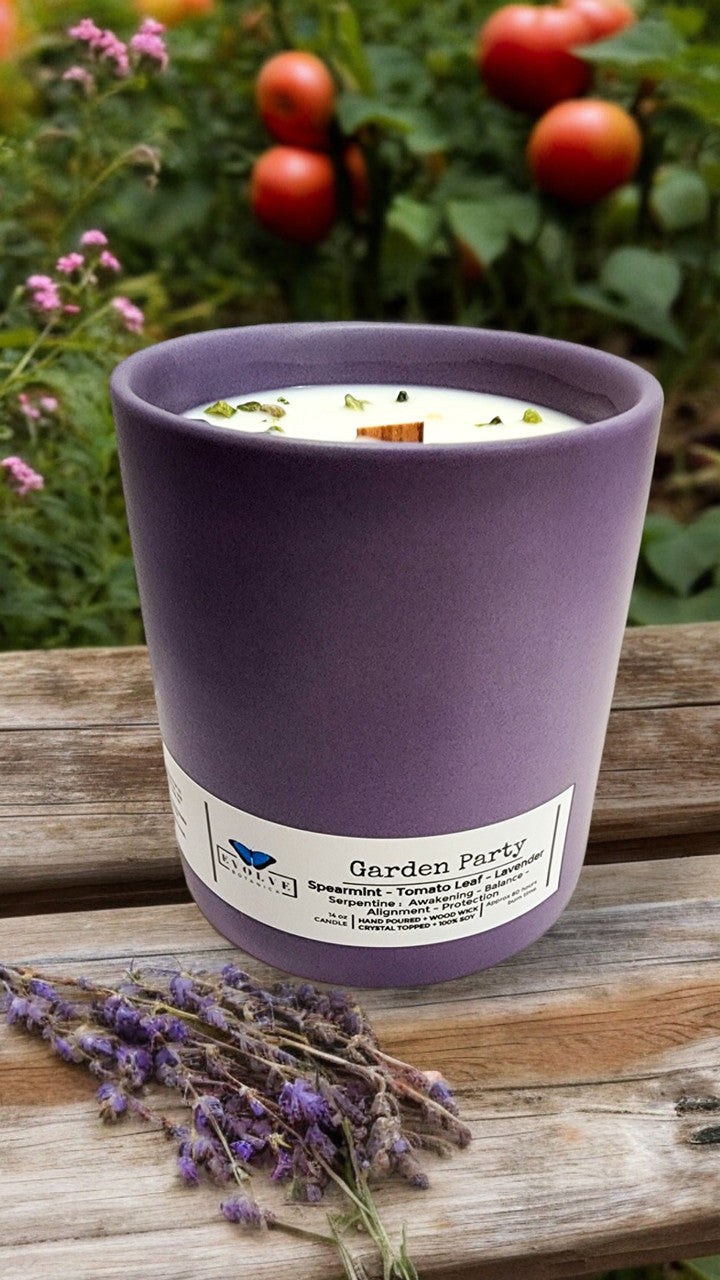 Evolve Botanica Farmers Market Candle - Garden Party (Wood Wick Gemstone Soy Candle)