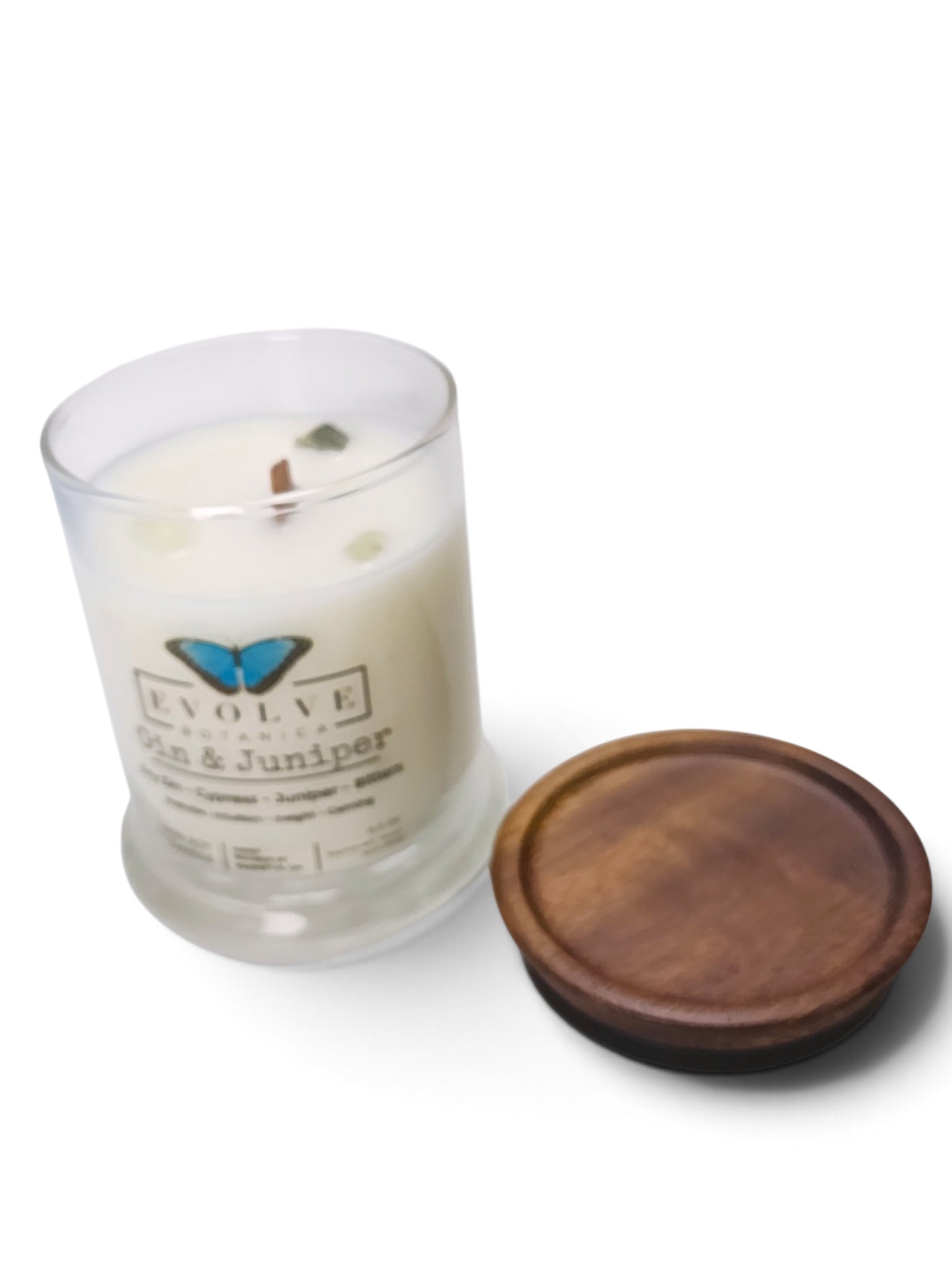 Evolve Botanica Gin & Juniper 6.5 oz soy sipper candle, crystal candle on white background, hand-poured in Marietta GA