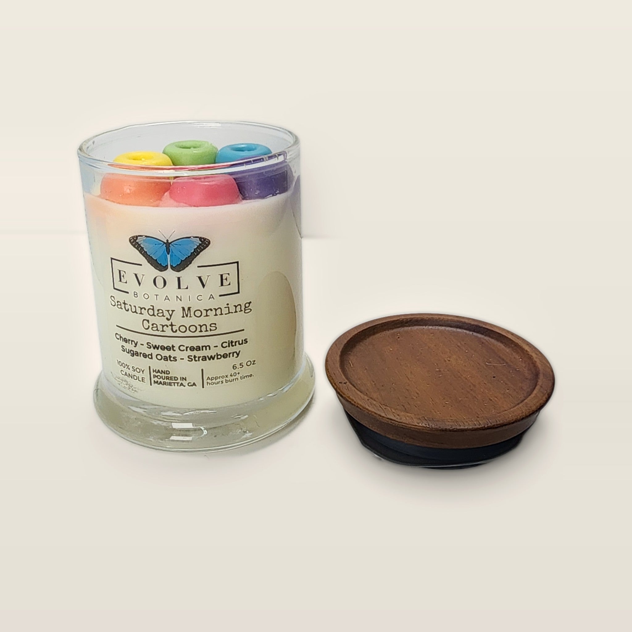 Evolve Botanica Saturday Morning Cartoons 6.5 oz soy sipper candle detail view