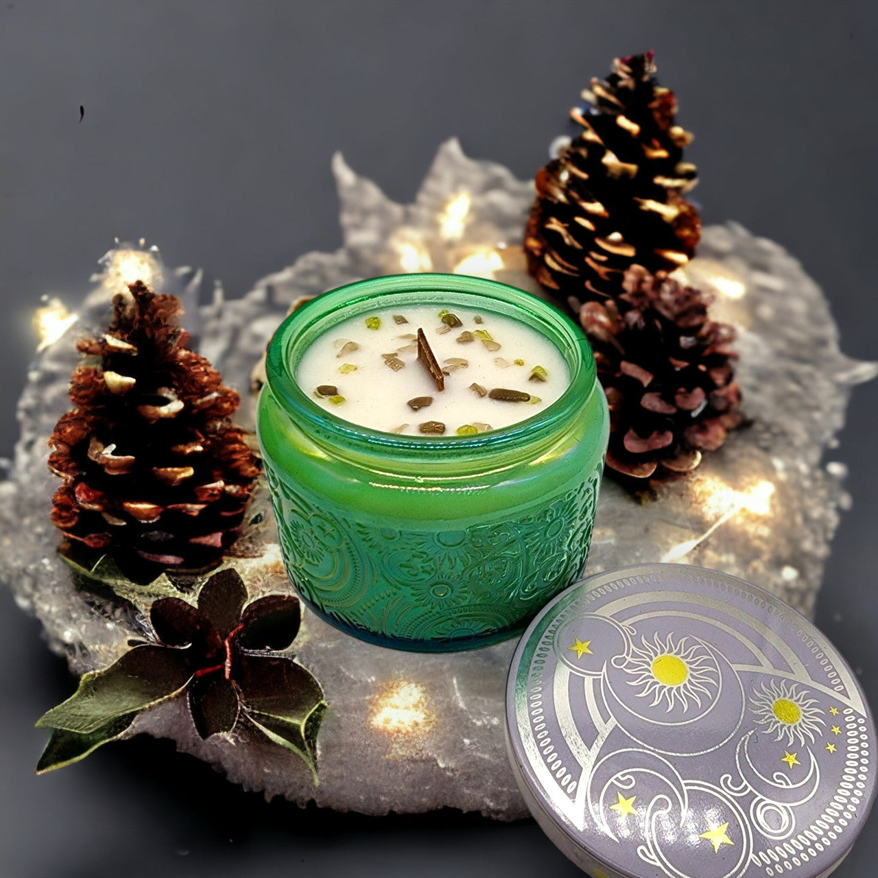 Evolve Botanica Evergreen - Wood Wick Soy Candle (Peridot & Smoky Quartz )- Embossed Glass