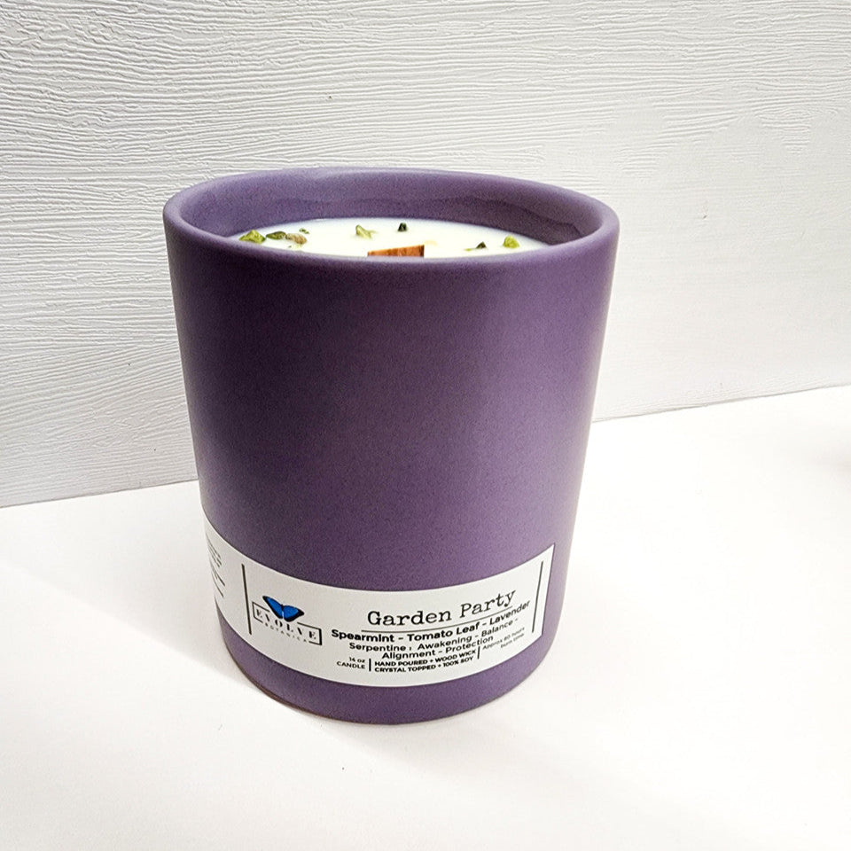 Evolve Botanica Farmers Market Candle - Garden Party (Wood Wick Gemstone Soy Candle)