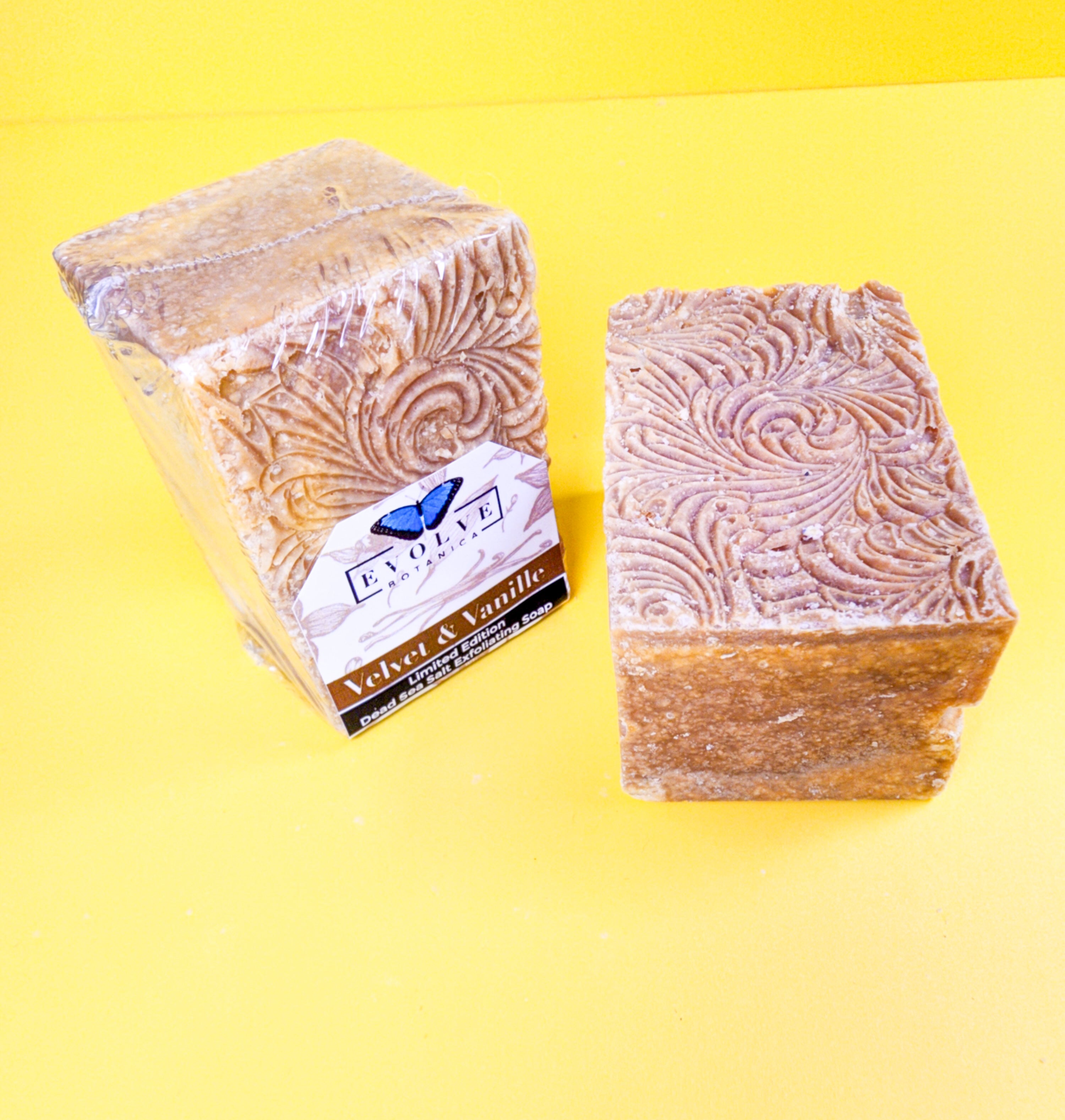 Velvet & Vanille Himalayan Pink Salt Spa Soap