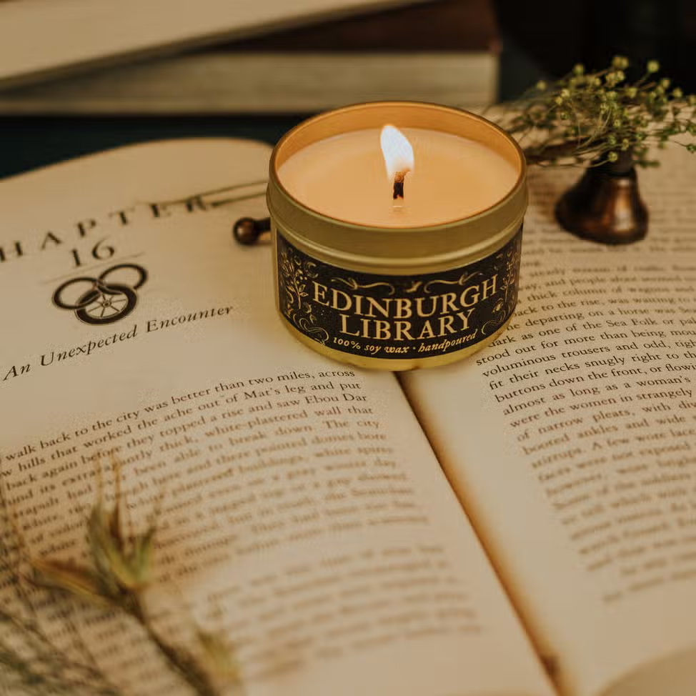 Evolve Botanica Edinburgh Library - 3.3 oz Candle Tin