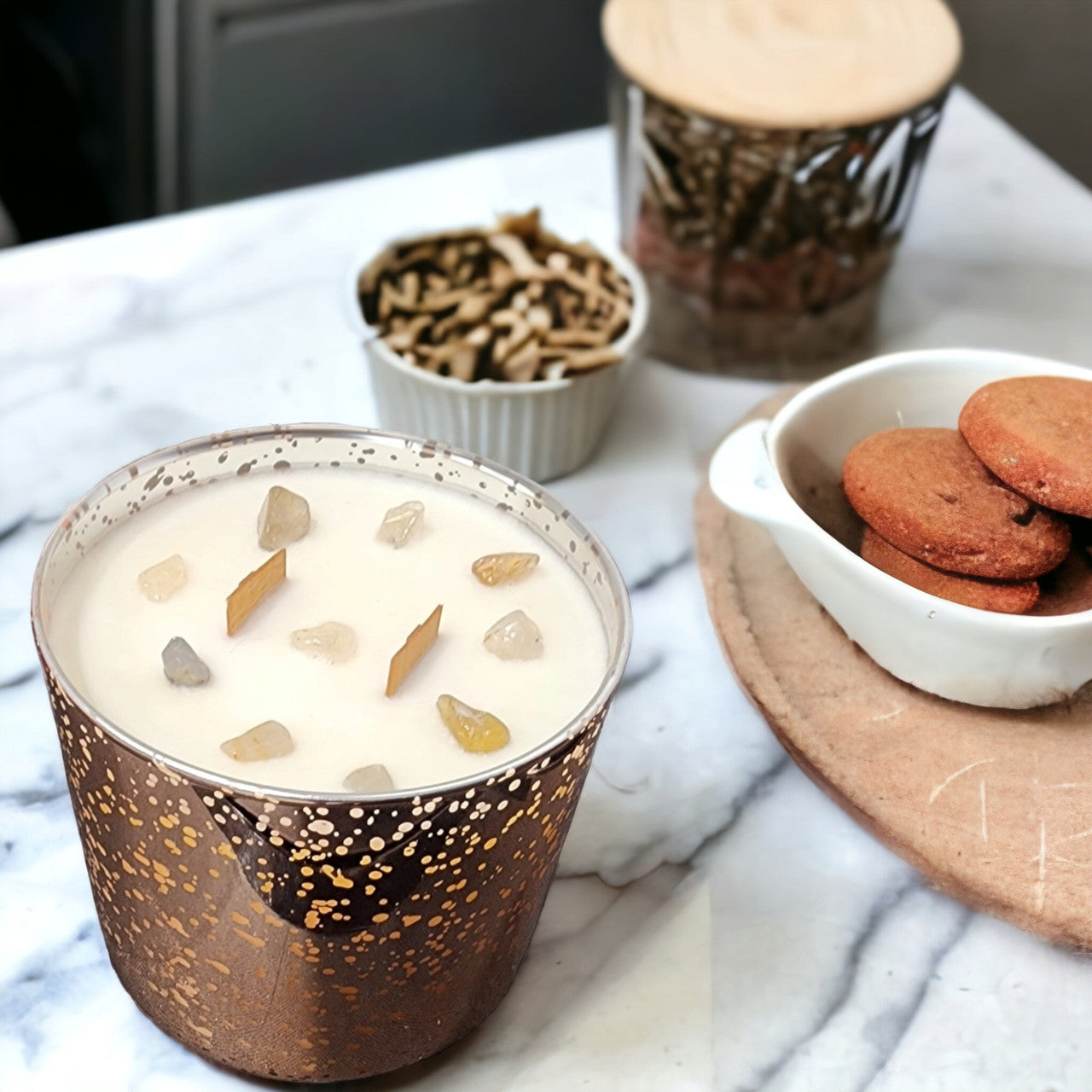 Evolve Botanica Starlight Candle - Gingersnapped (Wood Wick  Gemstone Soy Candle)