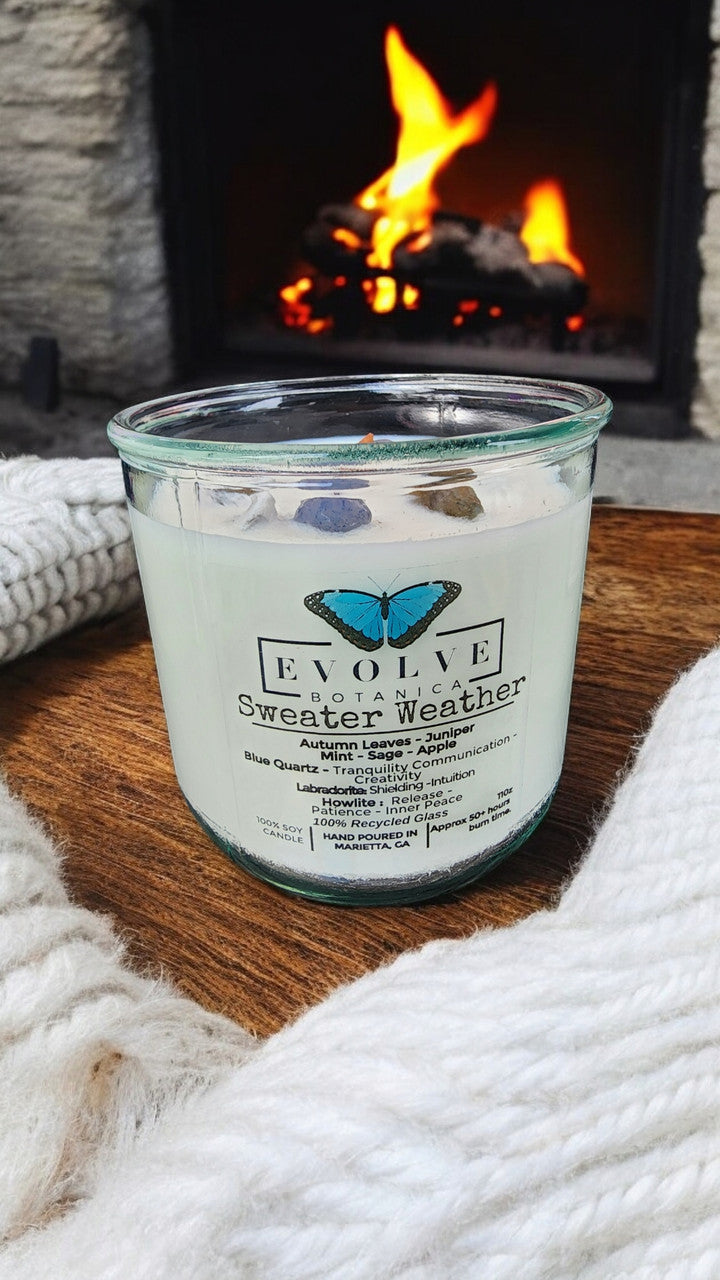 Evolve Botanica Rocks Candle - Sweater Weather (Wood Wick, Howlite (Patience, Peace), Labradorite (Shielding, Intuition), Sodalite (Nurturing, Awareness), Soy Candle)