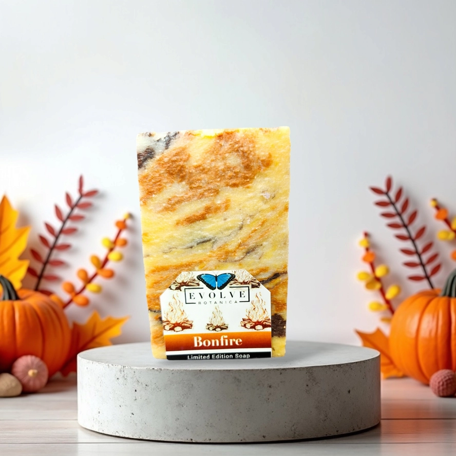 Evolve Botanica Seasonal Soap - Bonfire (Christmas)