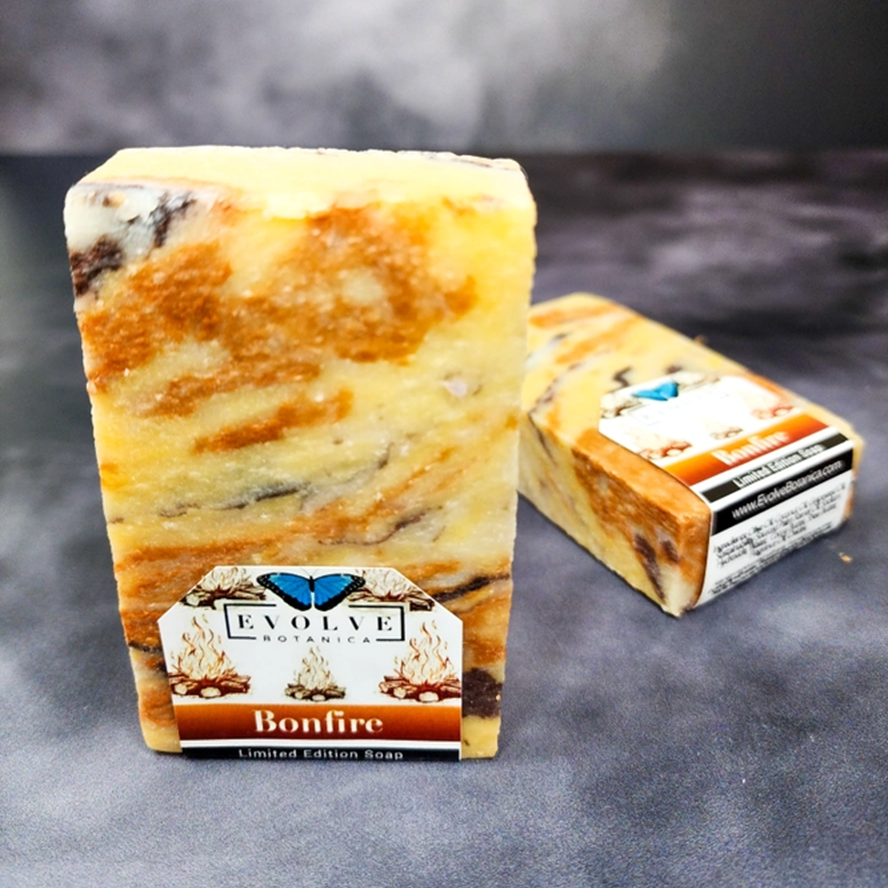 Evolve Botanica Seasonal Soap - Bonfire (Christmas)