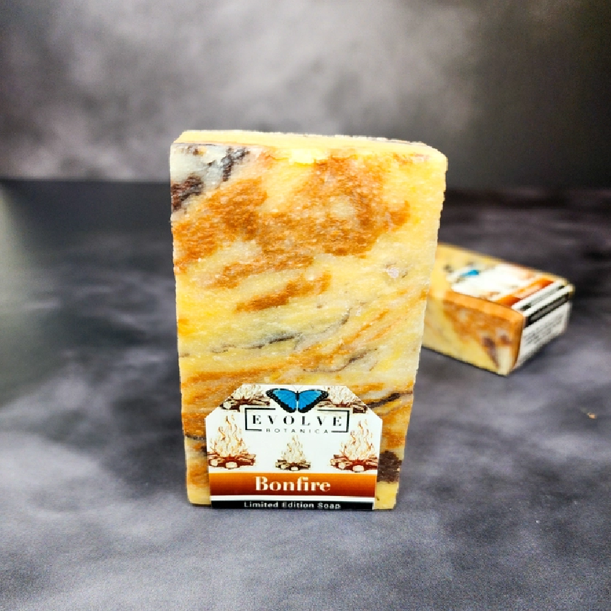Evolve Botanica Seasonal Soap - Bonfire (Christmas)