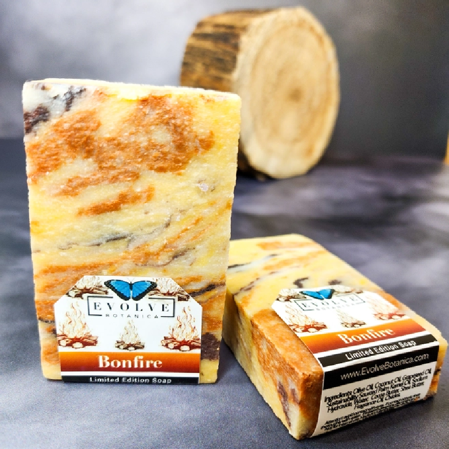 Evolve Botanica Seasonal Soap - Bonfire (Christmas)
