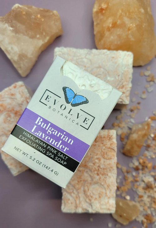 Bulgarian Lavender salt bar side view showing Himalayan pink salt exfoliating texture