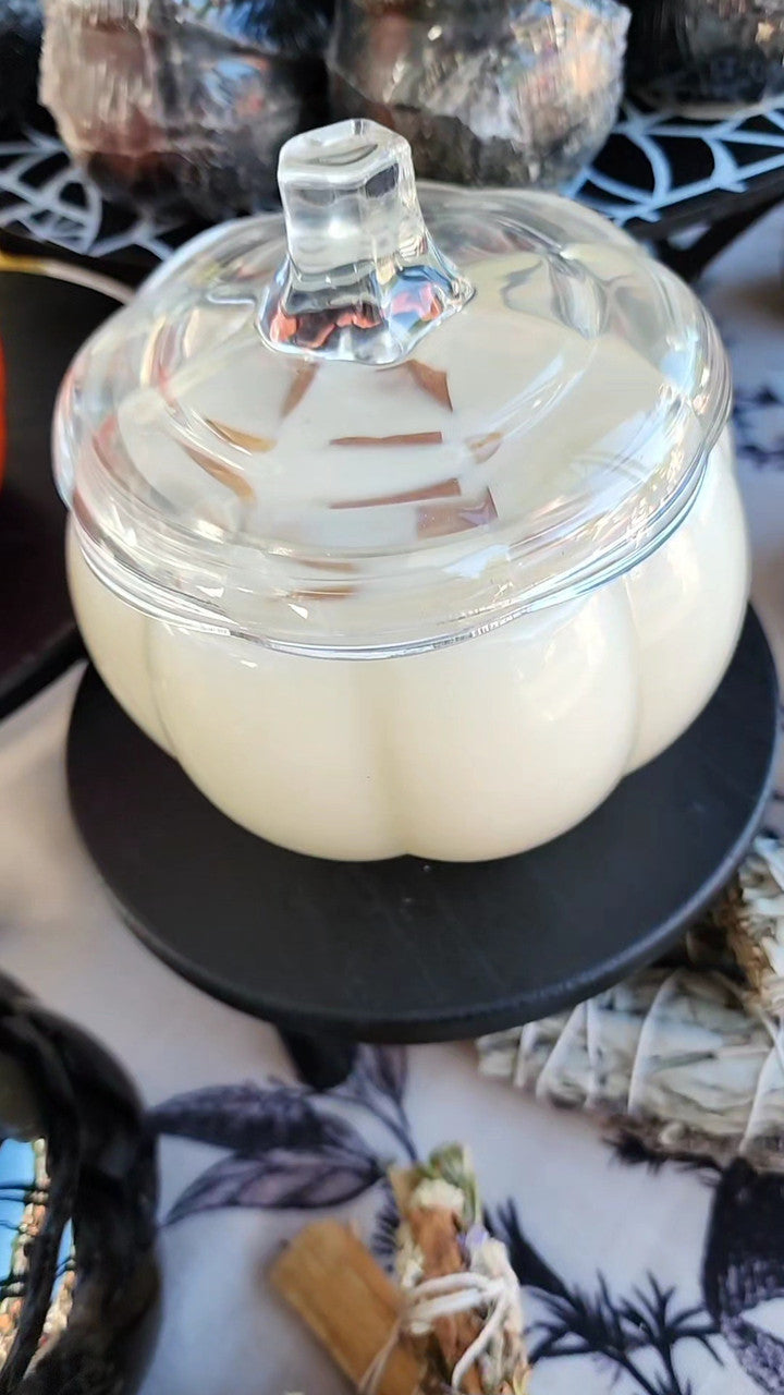 Pumpkin Tourine Candy Dish - Vanilla Marshmallow (Golden Healer Quartz)