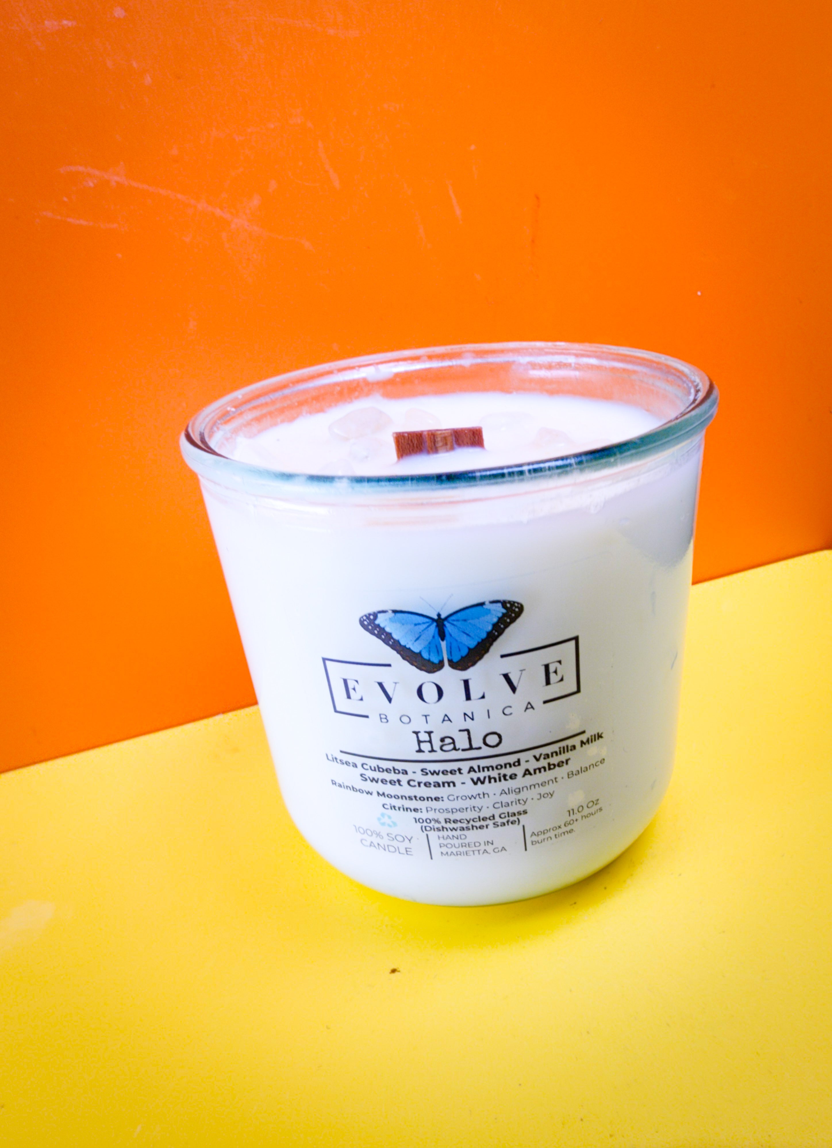 Halo Rocks Candle moody studio shot