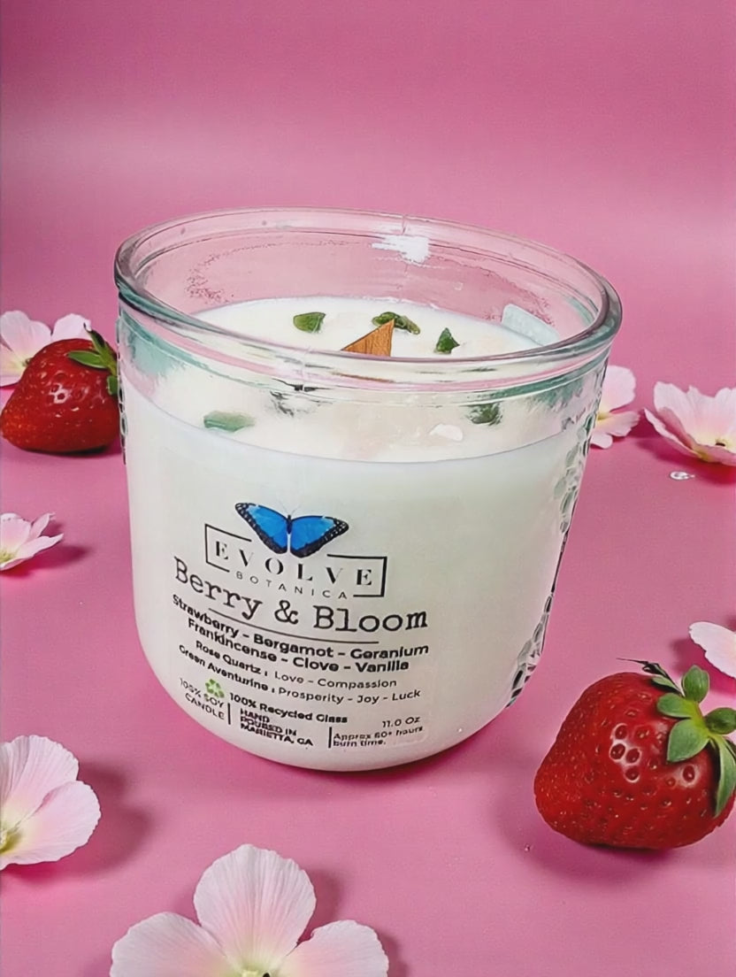 Rocks Candle - Berry & Bloom (Wood Wick Soy Candle Green Aventurine Rose Quartz)